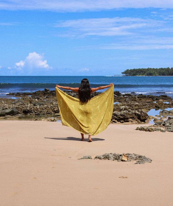 Tag Aloha Kalo Glow Pareo